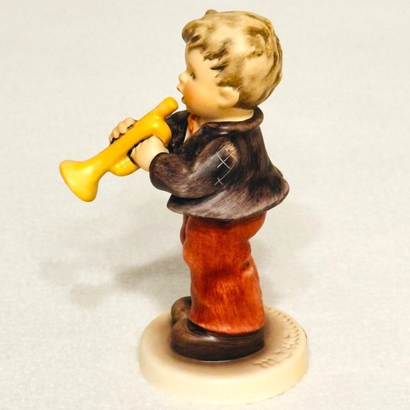 Goebel Hummel #2244 Spring Song - Exclusive Club Edition - TMK8 - Picture 3 of 10